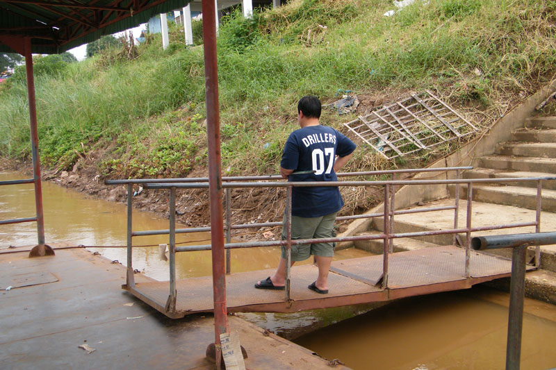  [center] [b]มีฝนปรอยๆอากาศเย็นสบายไม่ร้อน โยก็ยังหวังกับปลาริมฝั่งไปเรื่อยๆ[/b][/center]