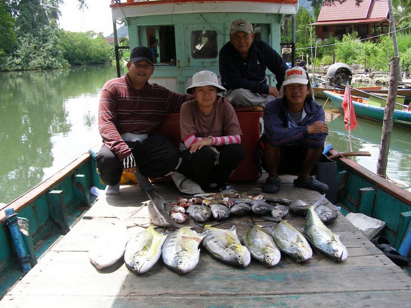 รวมปลาที่ตกได้ของทริปนี้ =เลี๊ยบ(สละ)  หน้าดำ(มงตาเเดง)  ปลาเล็กปลาน้อยอีกพอประมาณ ทริปนี้ถ่ายรูปมาน
