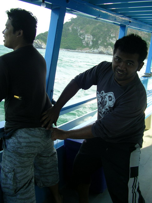 เพื่อนๆๆๆดูน้าเอ๋ซิทำไปได้  :ohh: :ohh: :ohh: :ohh: :ohh: