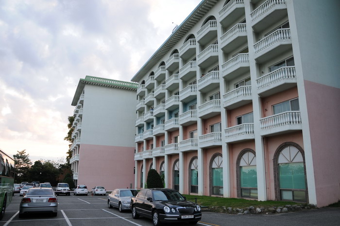 โรงแรมที่พักครับ หรูหราพอสมควร  :grin: :gr