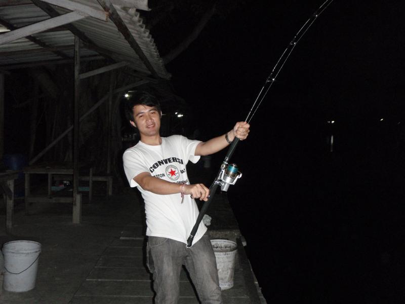 ดีครับทุกๆคน...แต่งสดๆเลยนะเนี่ย... :cheer:

ใครอยากโดนอีกบอกมาเลย.... :grin: :grin: :grin: