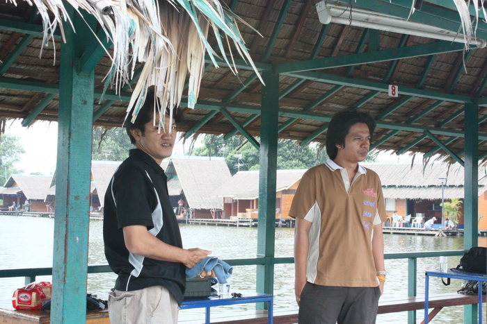 ตกได้เสร็จก็มาเมาท์ต่อ เรื่องชาวบ้านนี่คุยมันดีนัก
 :laughing: :laughing: :laughing: :laughing: