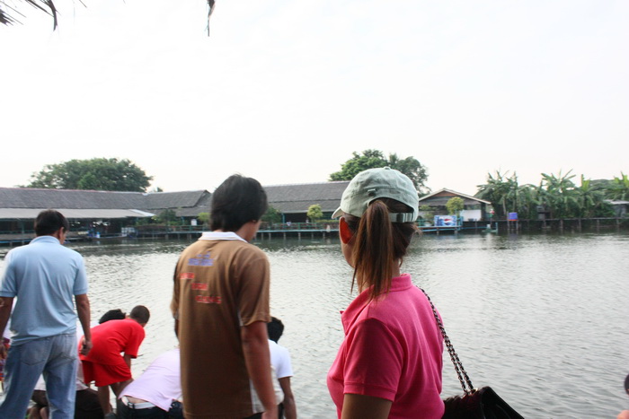 [q][i]อ้างถึง: Wit-RAW_Company posted: 05-11-2553, 19:04:31[/i]

ตอนอยู่ที่บึงก็ไม่ค่อยได้ดูแอ็คชั