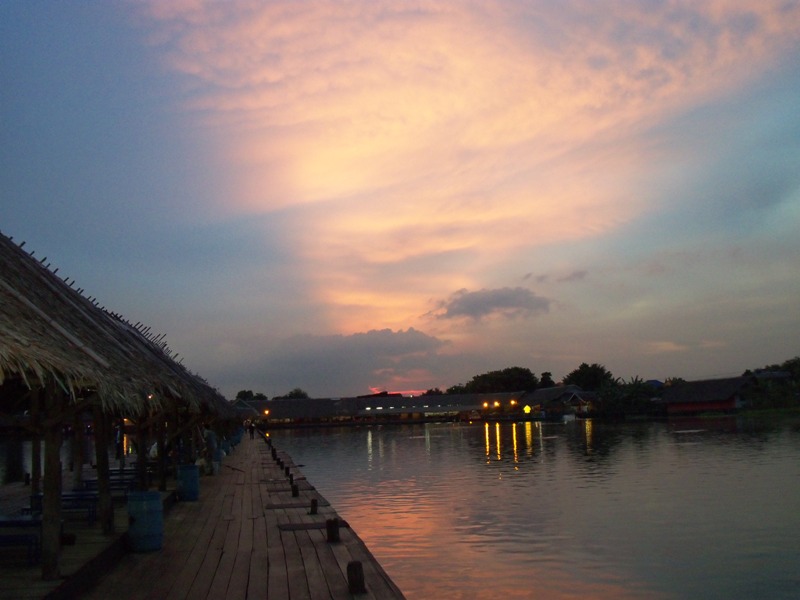 เพราะคิดถึงบรรยากาศ ของบึงสำราญ  :love: 