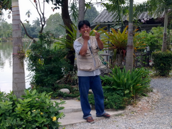 พี่กุ้งบอกขออีกรูปปลาไม่กินกินปลาท่องโก๋ก็ได้งิ
เช้าก็ปลาท่องโก๋
เย็นก็ปลาท่องโก๋
 :laughing: :la