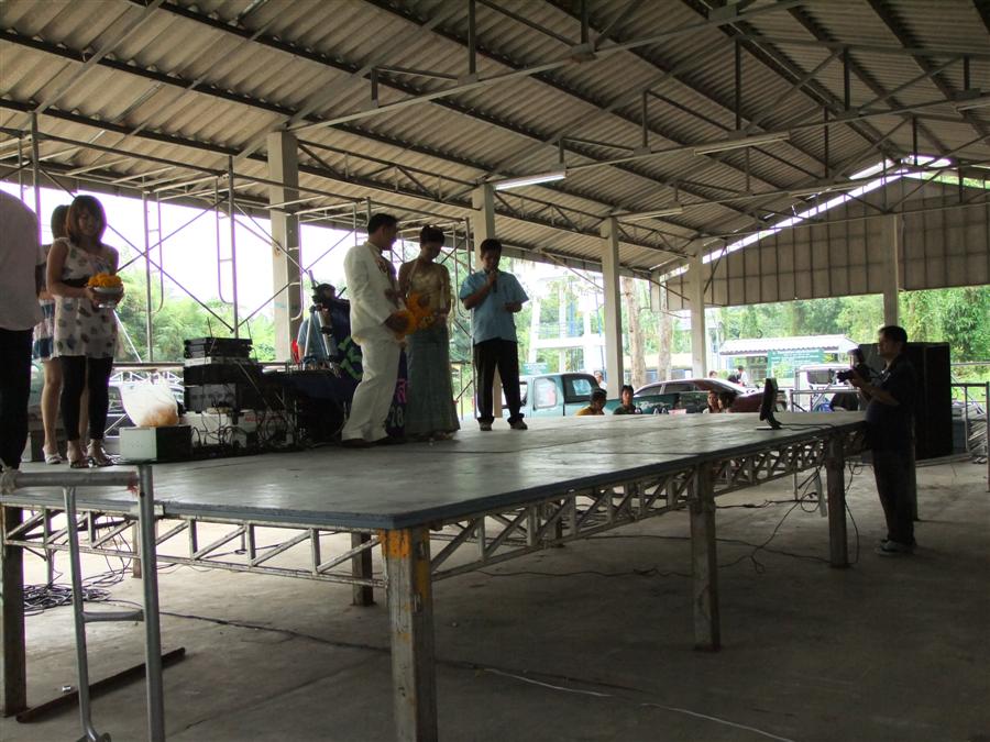 ช่วงนี้เป็นช่วงพิธีการอีกช่วงนึงครับ  :cheer: :cheer: :cheer: :cheer: