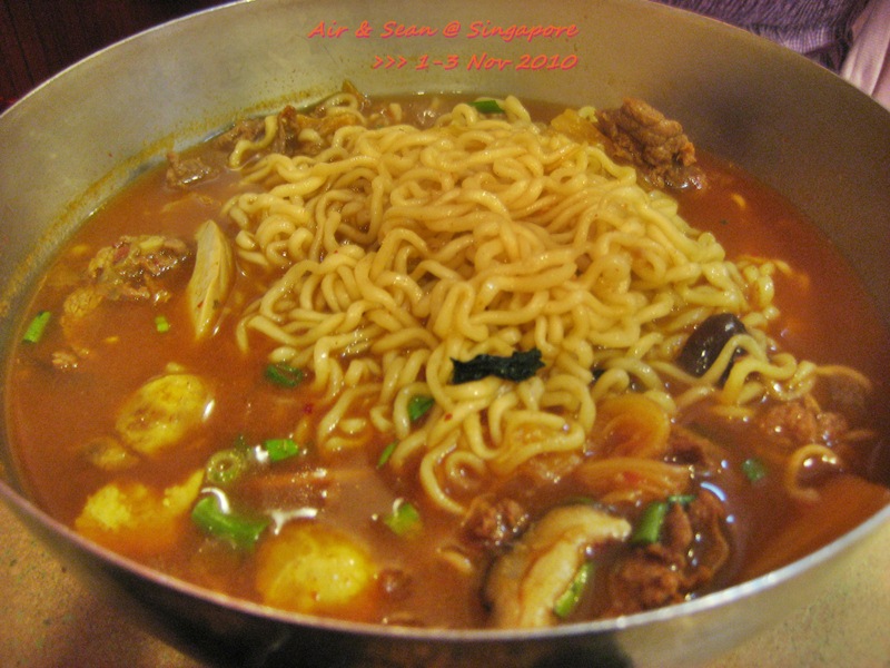 


 [b]อิ่มอร่อย...และเพลียมากๆ....แล้วก็เดินทางกลับที่พัก.....พรุ่งนี้ไปเที่ยว Universal Studio 