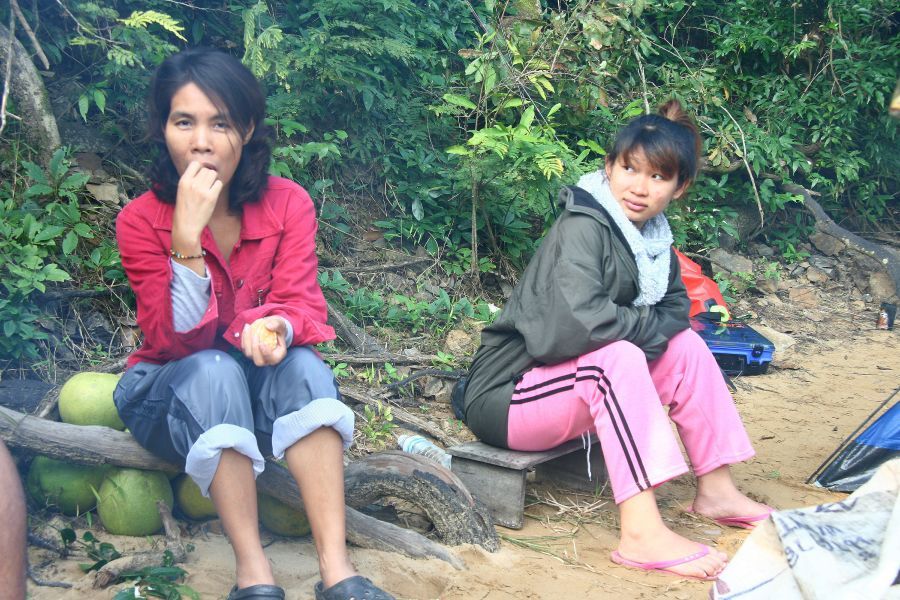 [b]ให้ไวเลยอาจาร..ม่ะเหน่งน้อยหิวข้าวแล้ว :laughing:[/b]