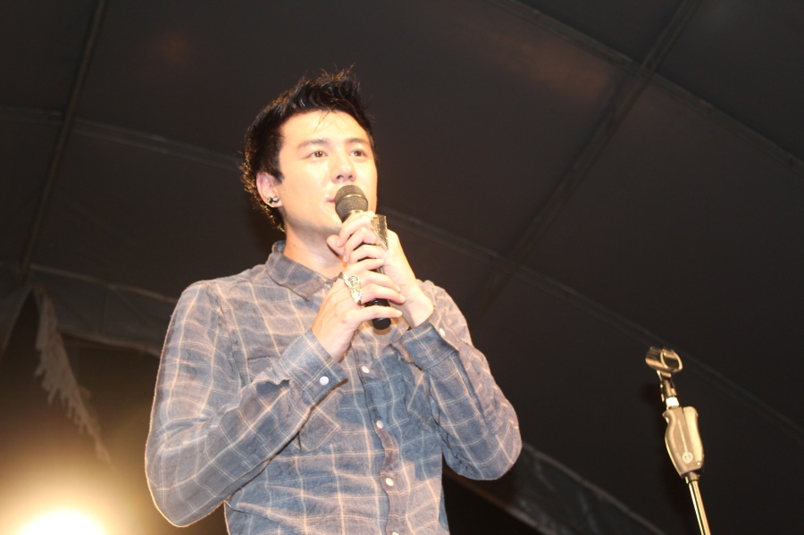 ลองใหม่