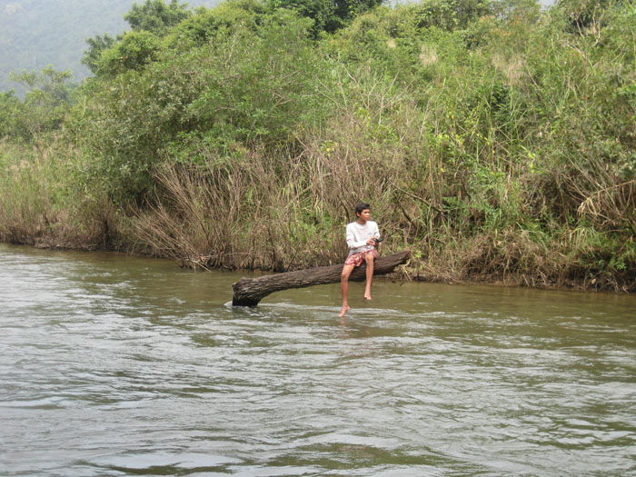 น้องที่เป็นไต๋เรือ ก็ช่วยทำมาหากิน