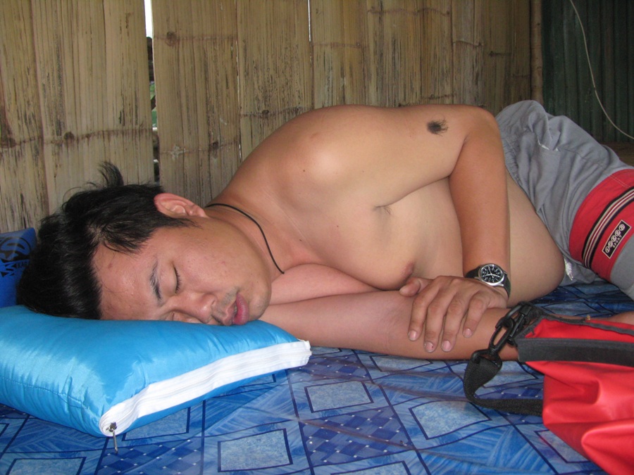แต่เอ้...ทำไมหมอนที่แพพี่แก่น อัมหิต...มันดูดหัวฟ่ะ :grin: :laughing: :laughing:กรั่กๆๆๆ
