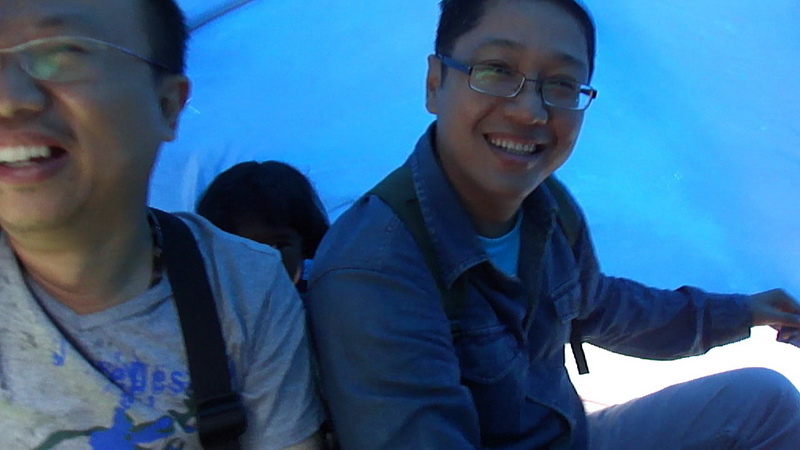 ฝ่าทั้งลม ทั้งฝน 