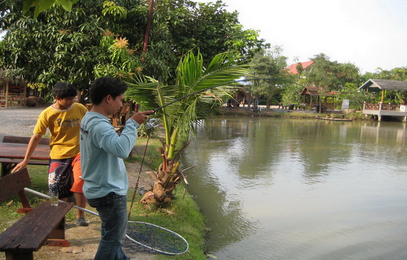 ขออนุญาติน้องเค้าถ่ายรูปอีกแล้วครับ :cool: