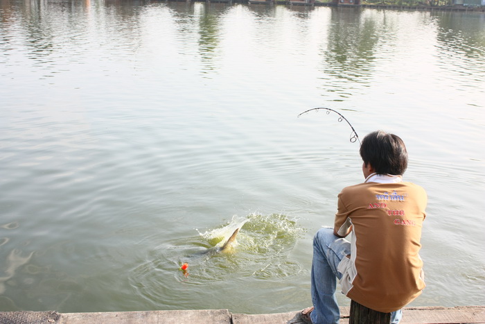 นั่งเหมือนเดิม   ประเภทระยะสั้น 100เมตรชาย
 :kiss: :kiss: :kiss: :kiss: