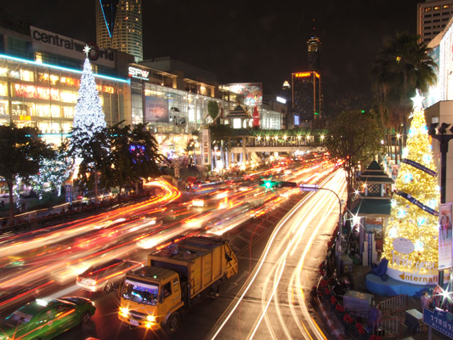 ขอแจมด้วยคน นะครับ ภาพนี้ถ่ายเมื่อเทศกาลปีใหม่สิ้นปี 52 ที่ CTW ด้วยกล้อง Fuji Finepix S9600 