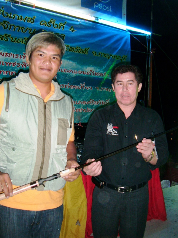 [q][i]อ้างถึง: โอมแปดริ้ว posted: 14-11-2553, 22:51:30[/i]

ห