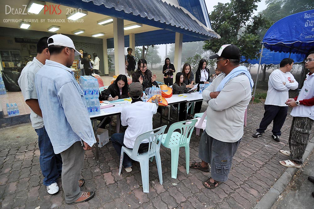 บรรยากาศการลงทะเบียนครับ :cheer: