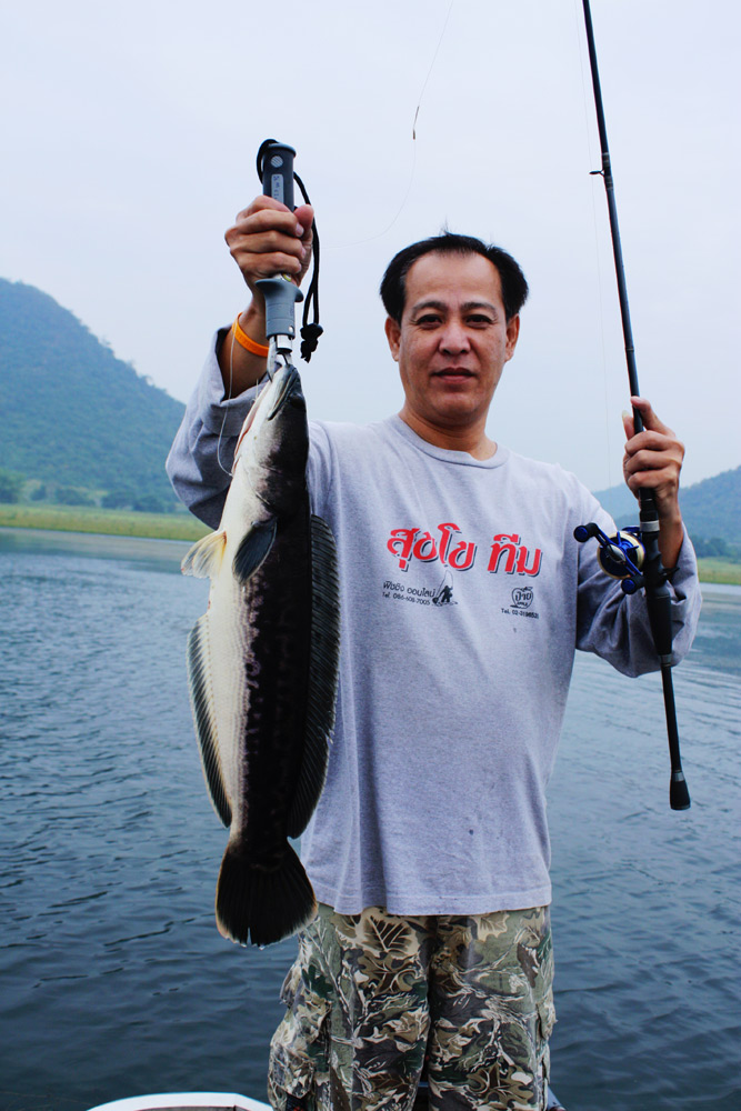 ...........
หวัดดีครับน้า NaiJuy 

หวัดดีครับน้า Shadow-2010 
..........
 :cheer: :cheer: :chee