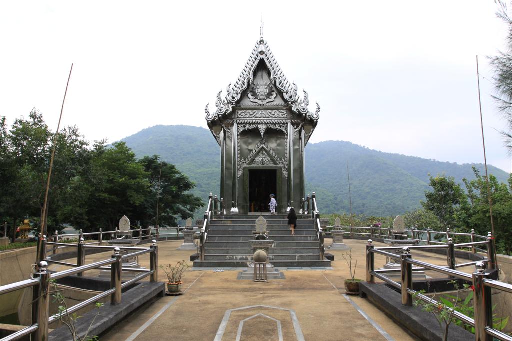 นี่ไงโบสถ์สแตนเลส สวยมาก