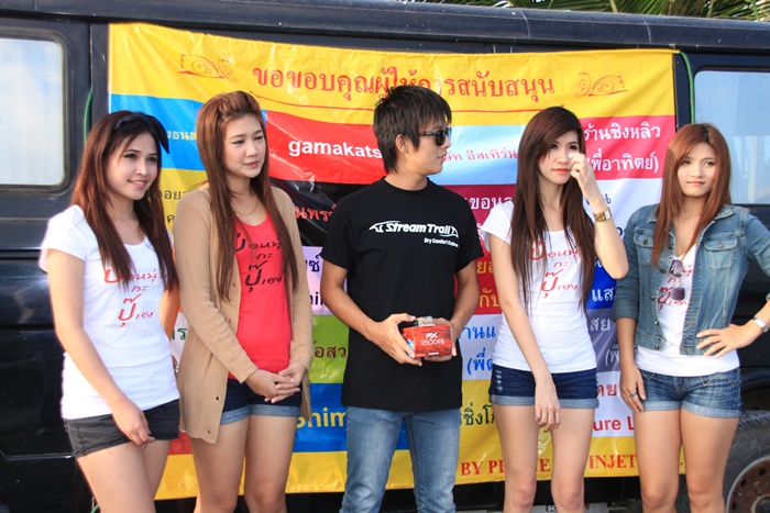 คนเเจกก็หล่อ

ของในมือก็ดี อิอิ