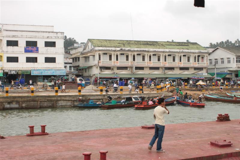 ท่าเทียบเรือเกาะ2พม่าคับ :love: