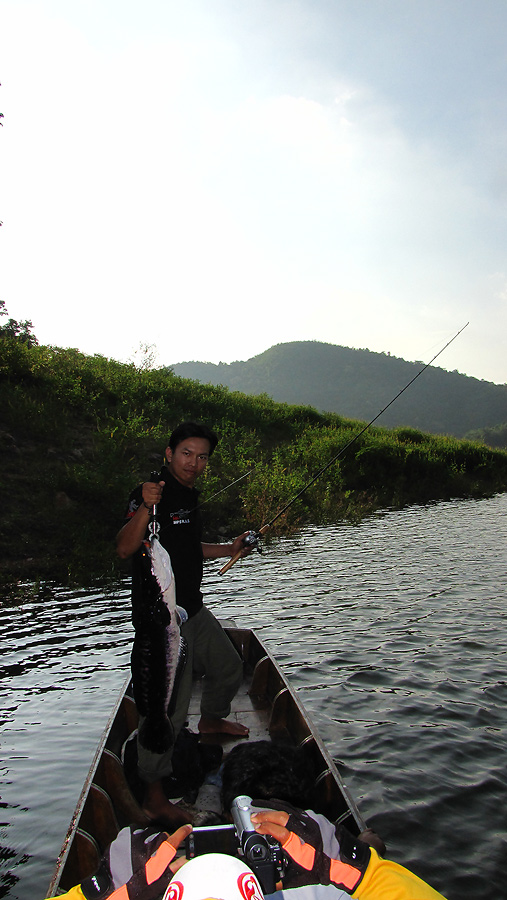 
     ดูเอาเองนะคร๊าบบบบ   หล่อแค่ไหน    :laughing: :cool: :cool: :cool: