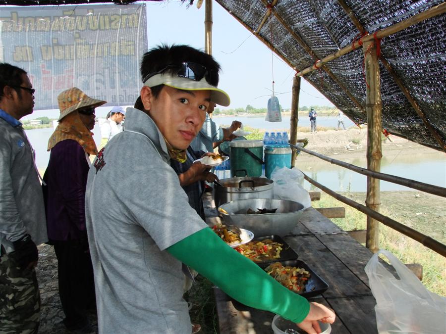 น้าต่าย แอคชั่นลัวร์ ก็เข้ามาเติมพ