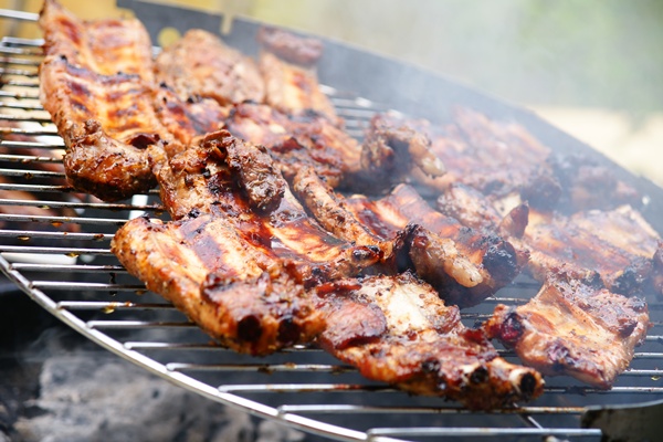 มาต่อกันดีก่าวคับ  :grin:
ตกปลาไม่ได้ก็กลับมาย่างซี่โคลงหมูบาบีคิวกินดีก่าว :grin: