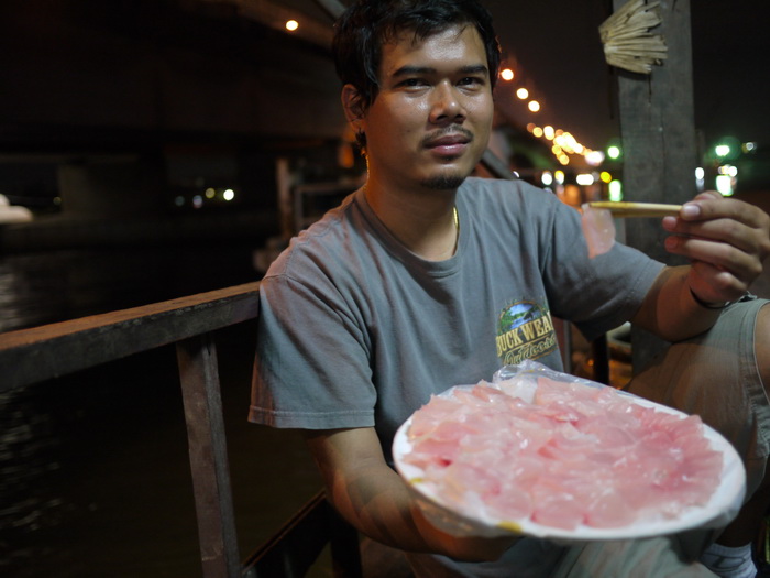 ลองขิมซิครับ เป็นปลาที่เนื้ออร่อยๆๆจริงๆ  รูปน้อยไปหน่อยนะครับมัวแต่เมารือ จบแล้วครับบบบบบบบ ไว้ทริป