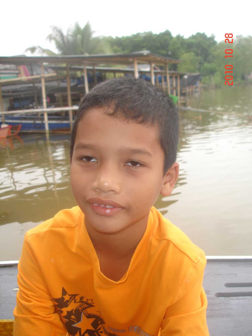 ลูกของพี่วินัย คนเล็ก ครับ.  :ohh: 

ตัวแ