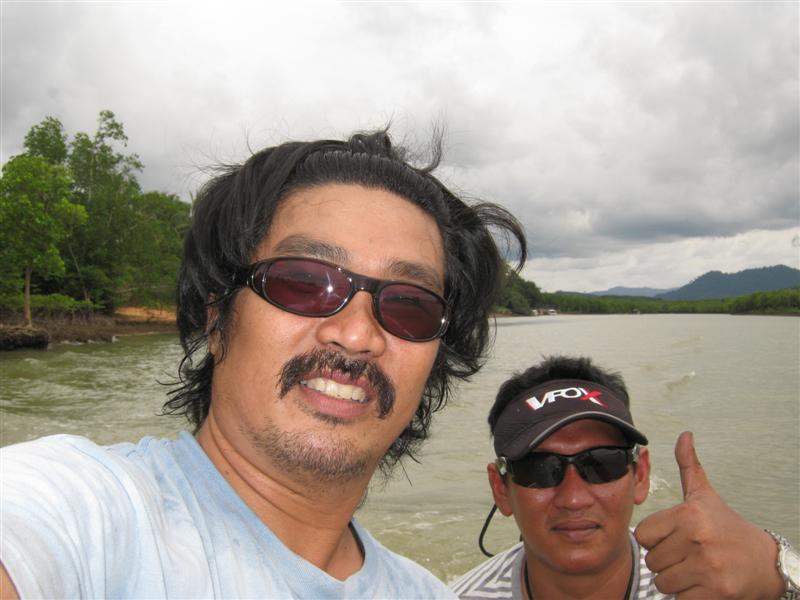 เก็บภาพผมกะตาตุ๋ยสักหน่อยยยยยยยยยยจะได้จำแม่น555 :grin: