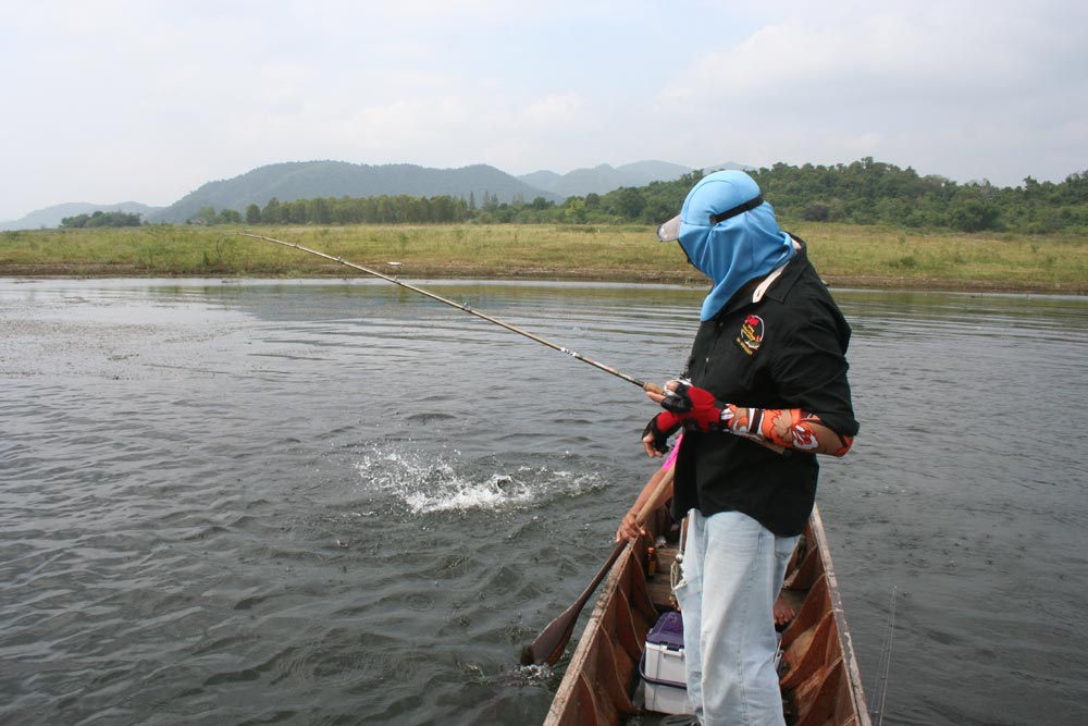 วิ่งรอบเรือเลยเว้ย..... :ohh: :ohh: :ohh: