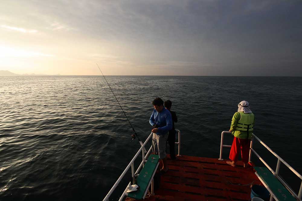 หลังเรือคือหมายที่เรามักจะแย่งกัน