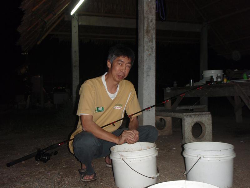 สำหรับเซียนปลาสวายอย่างน้าตี๋..งานนี้ไม่มีปรับ..แต่เราจะมีรางวัลสมน้ำหน้าคุณให้ด้วย.... :laughing:
