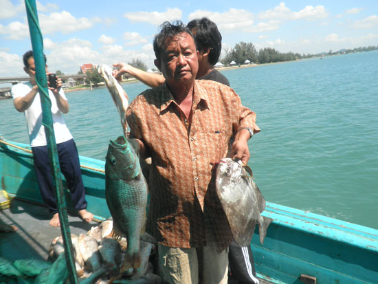 เฮียเกรียง ถ่ายรูปคู่อั่งเกย.....หูช้าง....