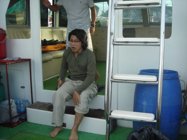 ไหนอะเฮีย ที่ผมขออะ ไม่เห็นมีเรยย....  :dance: :dance: :dance:
