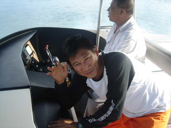 นัยฮ้วไจ่ไจ๊       เฮ้ย... จิ๊กโก๋  เด๋วดู เด๋วดู 
อาราเร่          ดี ดี ชอบ ชอบ
 :laughing: :lau