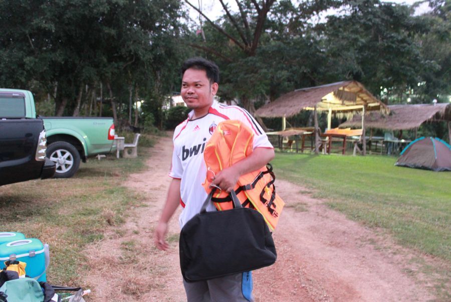 เพื่อนร่วมทีม ลำผมครับ ตื่นมาก็เตร