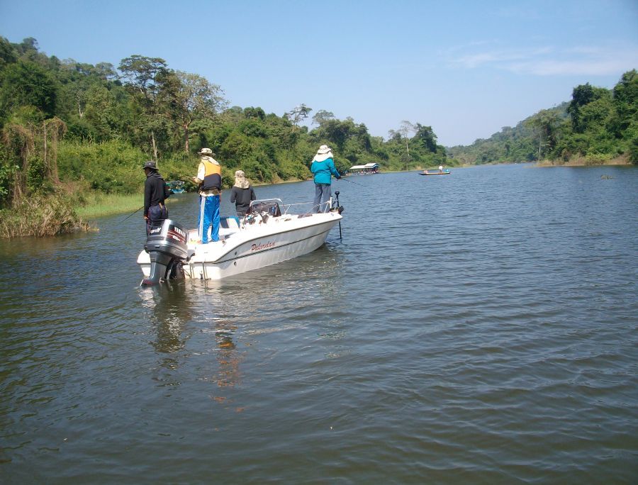 แอบดู ทีม น้าๆ เรือลำนี้    กำลังมองหากระสูบต้นน้ำ

 :cheer: :cheer: :cheer: :cheer: