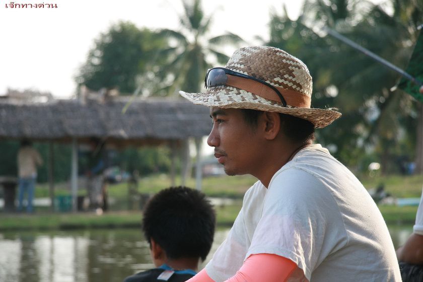 [b]เงียบบบบบ....นั่งหาปลานิลกันจะกิน...ปลานิลราดส้มตำๆๆๆ...จะหาปลานิลใด้ใหมเนี้ยเรา[/b] :laughing: