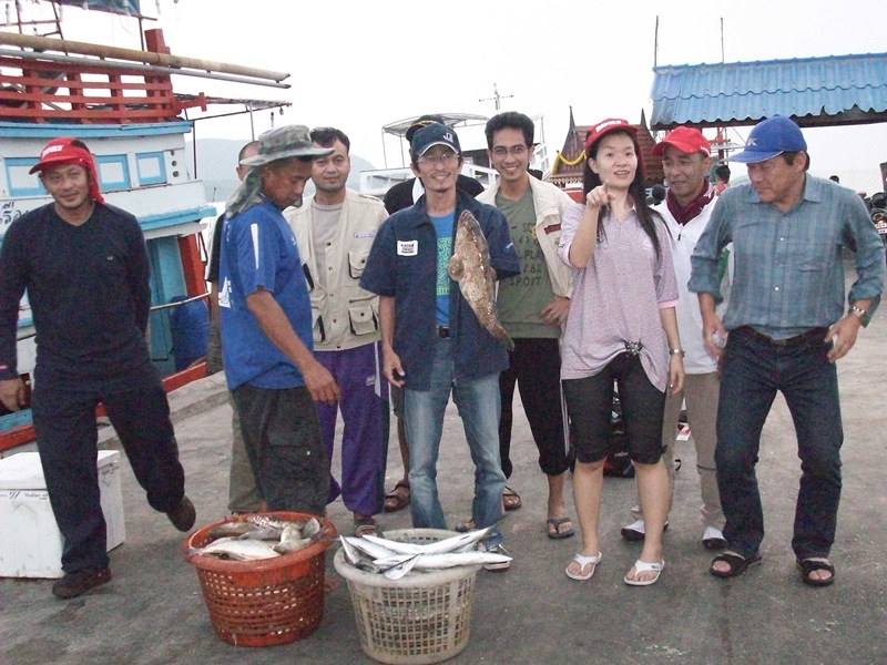 ลูกค้าไต๋เรืองคับ
พร้อมกับปลาที่ได้