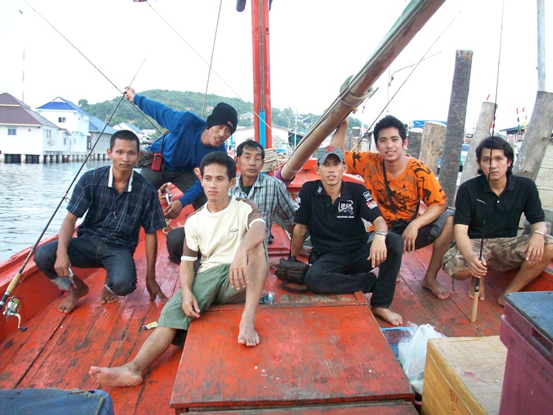แล้วก็เก็บภาพกันก่อนออกเรือ