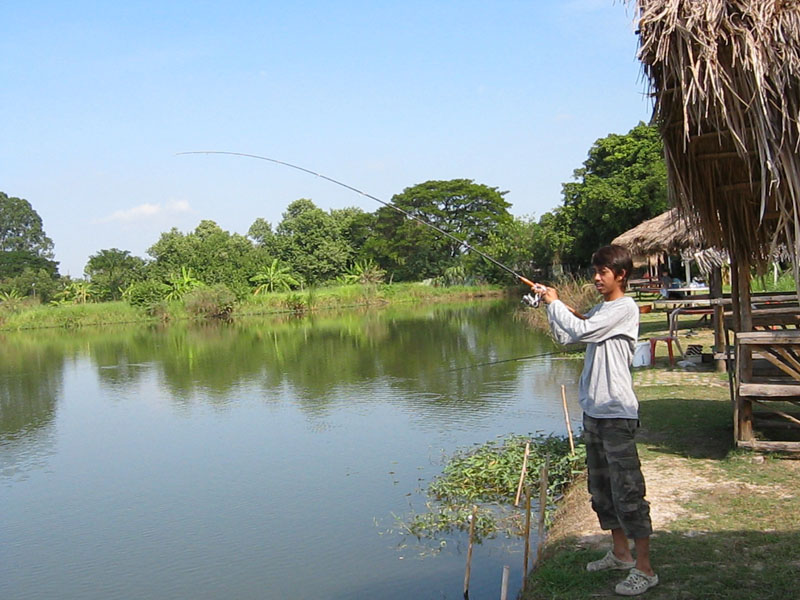 เริ่มเรื่องตะกร้อต่อเลยครับ :talk: :talk: :talk: