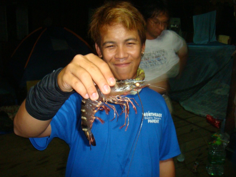นั้นๆ แกรร.......ทำเนียลๆ ในกระเป๋ากางเกง แกรรร มีอยู่ 2 โล คืนเขาไปเลย :laughing: :laughing: :laugh