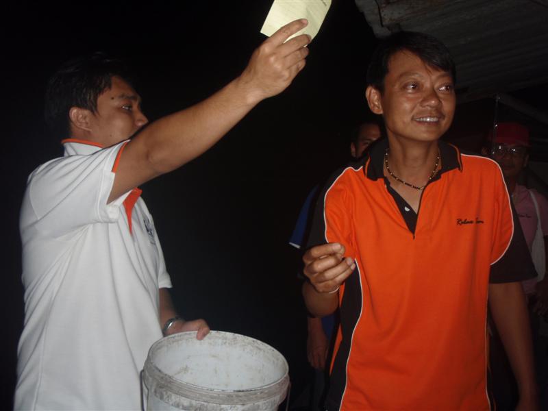 น้าบี Relax Team ...ดีใจ...เอ้ยยย...เสียใจด้วยนะครับ...น้าบีอดได้รางวัลครับ... :grin: :laughing: :la