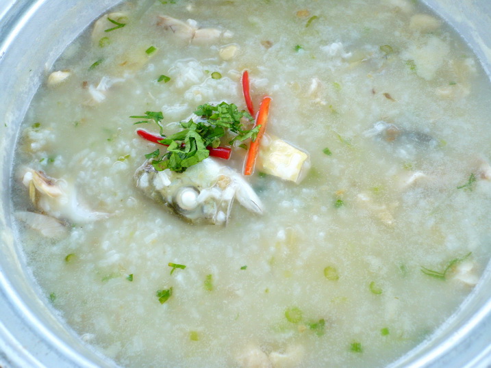 ข้าวสุกดี ปรุงรส เติมเนื้อปลาลงไป :umh: