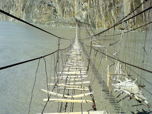 สะพานแขวนที่อันตรายที่สุดในโลก