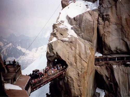 สะพานแขวนที่อันตรายที่สุดในโลก