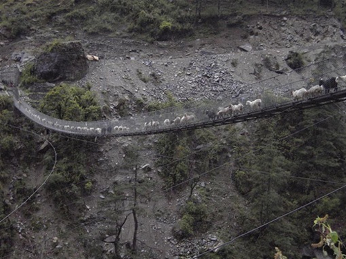 สะพานแขวนที่อันตรายที่สุดในโลก