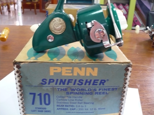 ตัวนี้ว่าจะเอาไปจิ๊ก....ทดสอบประสิทธิภาพของรอกดูครับ
PENN SPINFSHER 710 รุ่นแรกกกกกกกกก
ยังใช้งานไ